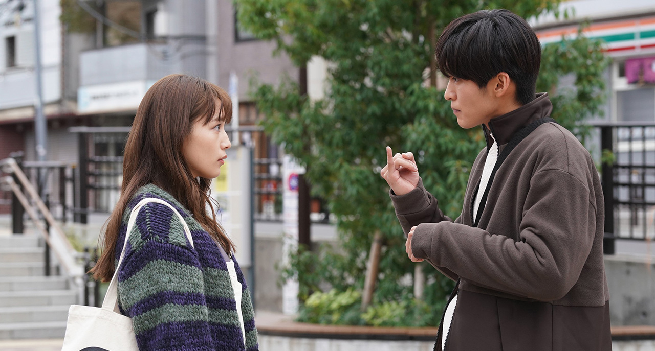 川口春奈の私服 ドラマ「silent (サイレント)」第6話で着用され 川口春奈の私服 ドラマ「silent (サイレント)」第6話で着用され